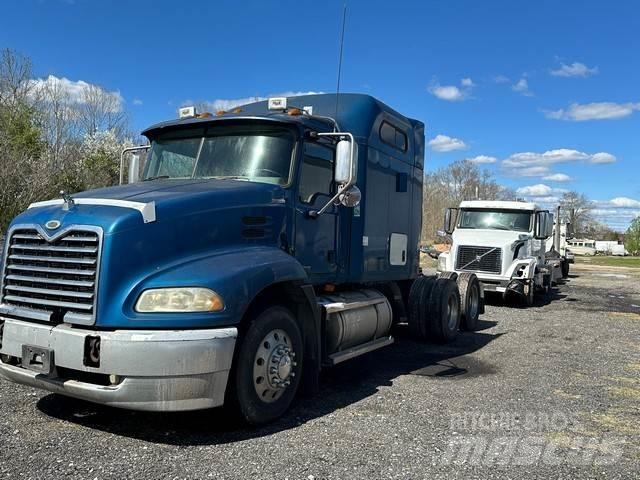 Mack CXN613 Truck Tractor Units
