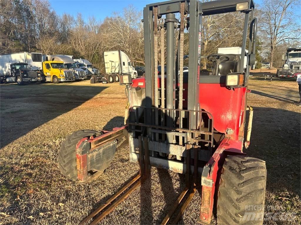 Moffett M55 4-way reach truck