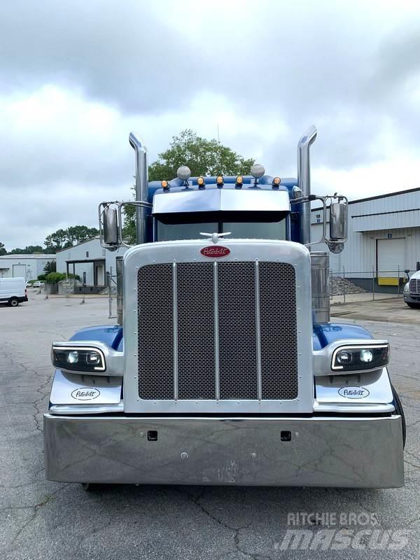 Peterbilt 389 Truck Tractor Units