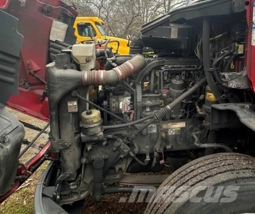 Peterbilt 579 Truck Tractor Units
