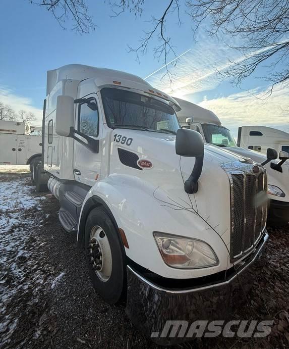 Peterbilt 579 Truck Tractor Units