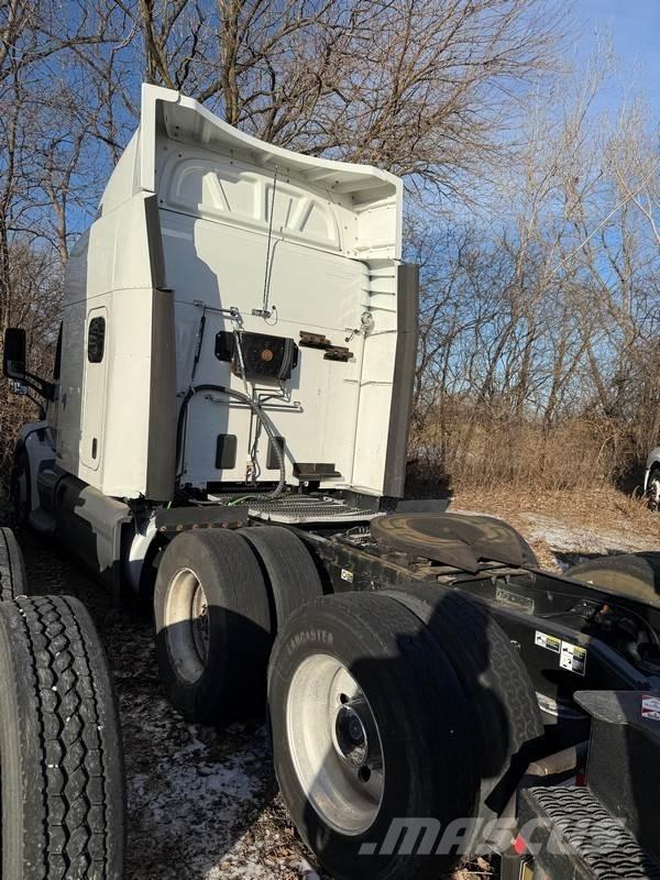 Peterbilt 579 Truck Tractor Units