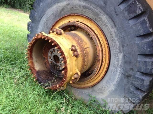 CAT 773B Articulated Haulers