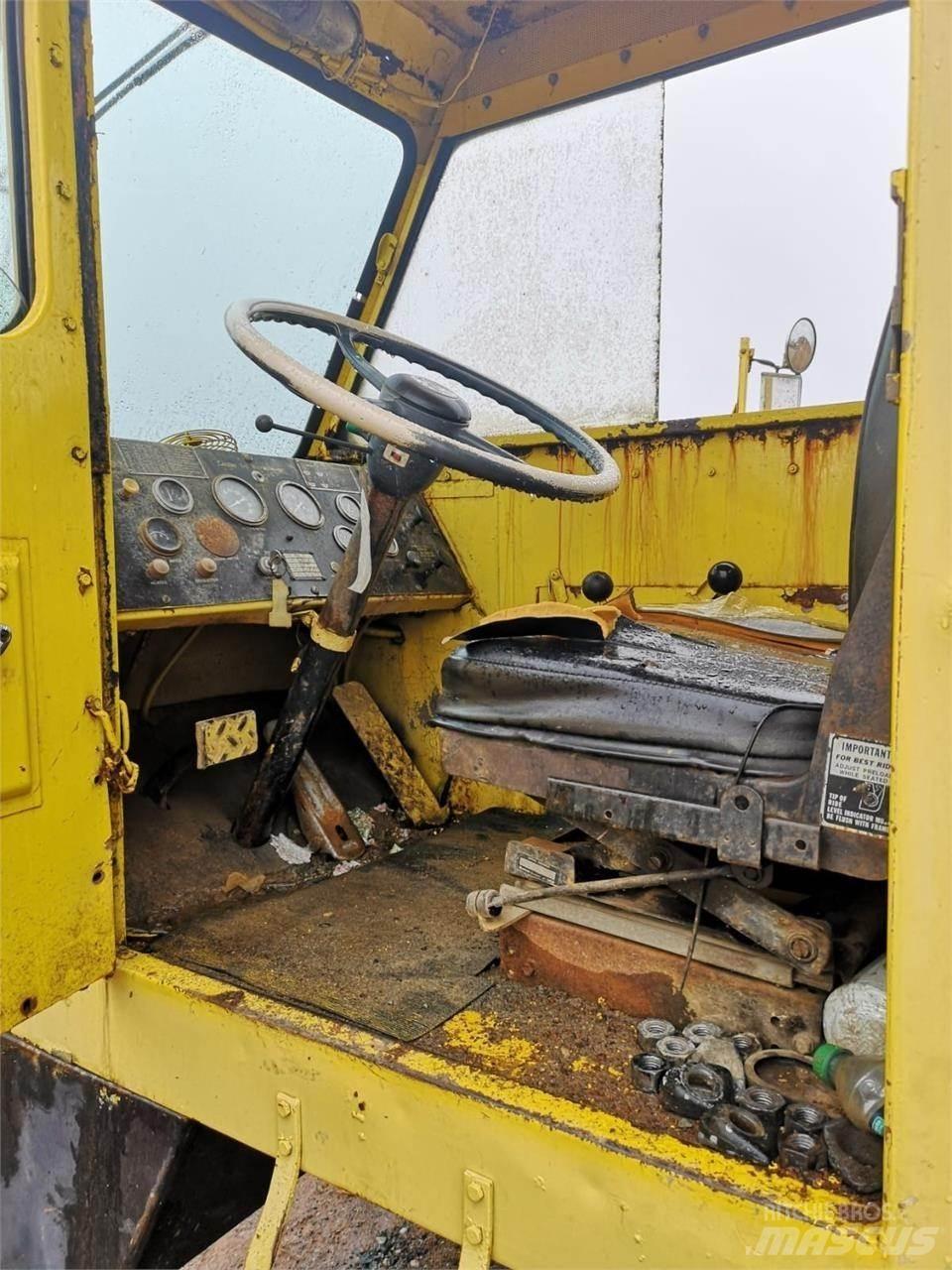P&H 650 Crane trucks