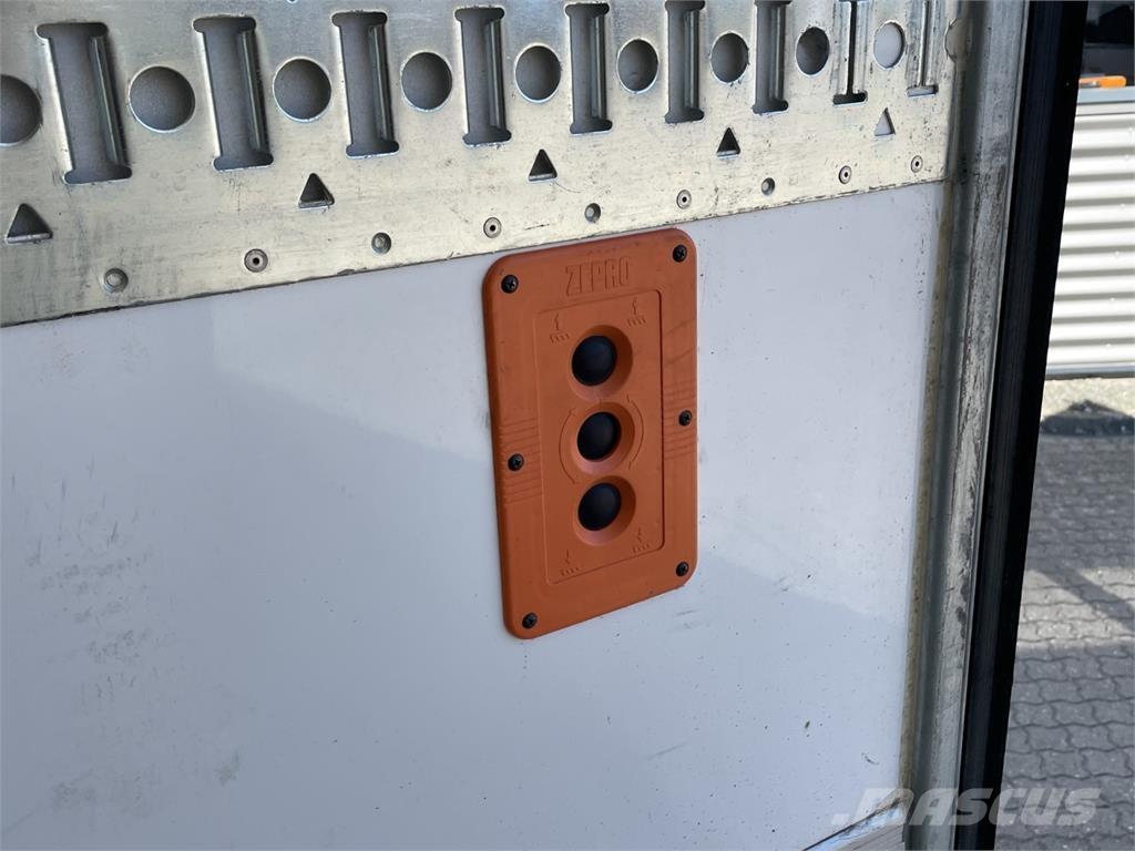 Renault D280 Premium Van Body Trucks