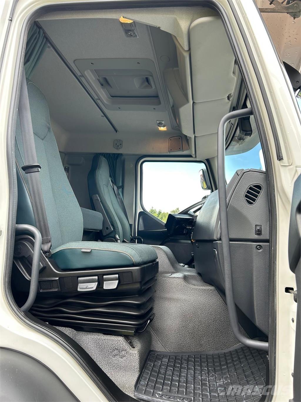 Volvo FE 320 18 ton Van Body Trucks