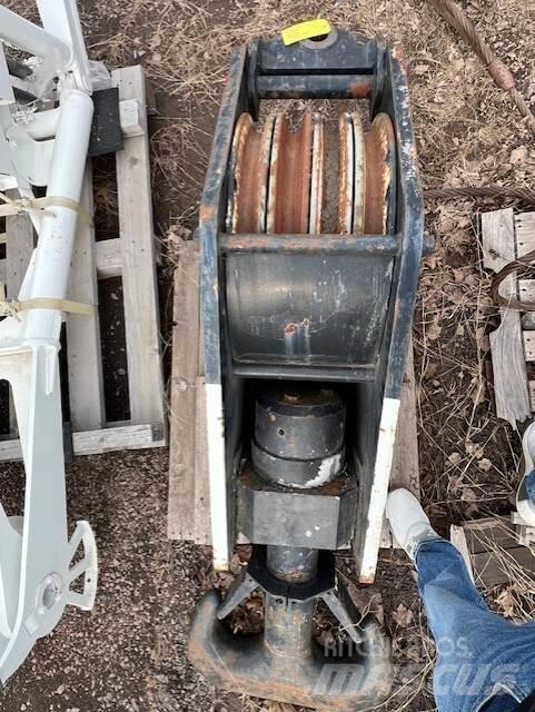 Hitachi  Crane spares & accessories