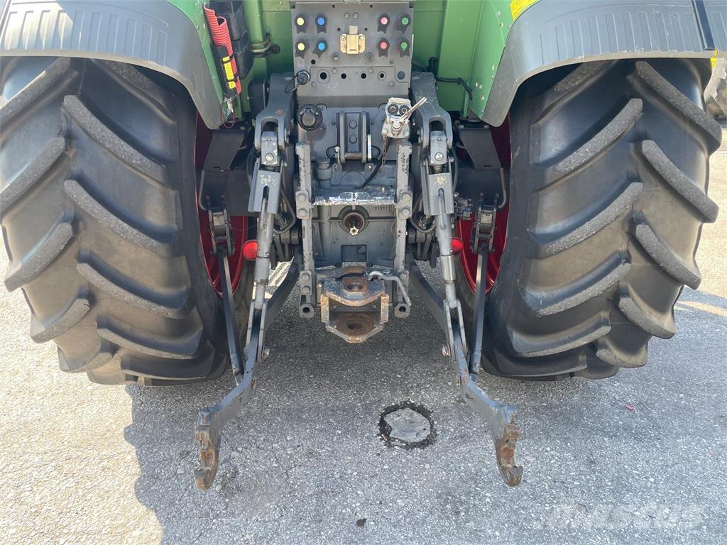 Fendt 211 VARIO Tractors
