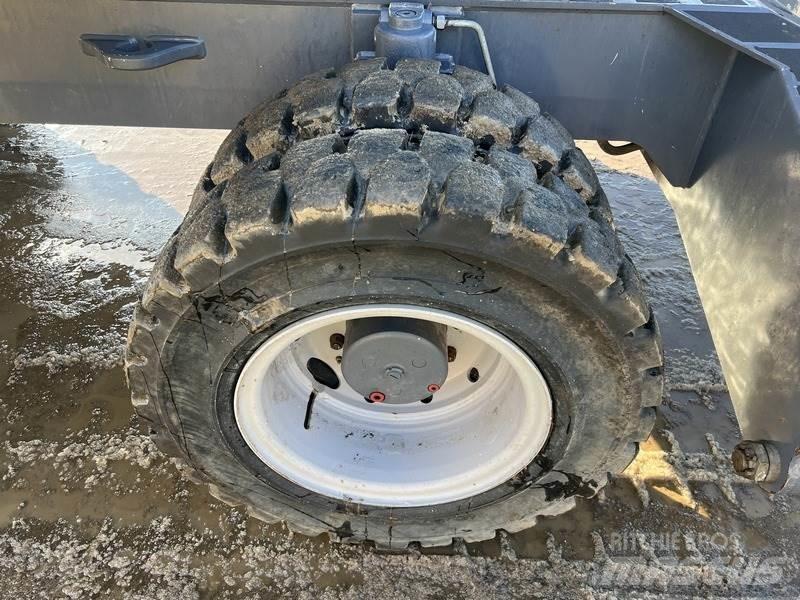 Fuchs MHL320 Others