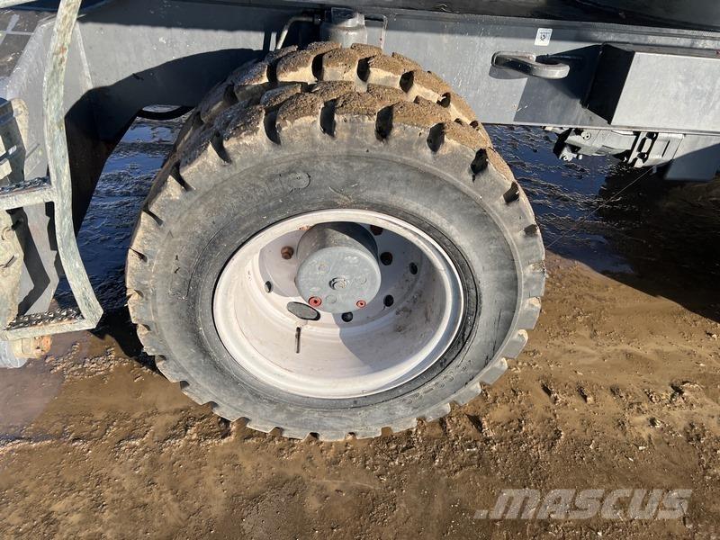 Fuchs MHL320 Others