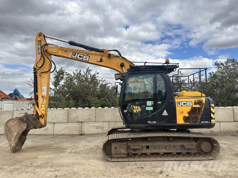 JCB JS130 Crawler excavators