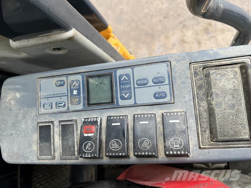 LiuGong CLG933 Crawler excavators