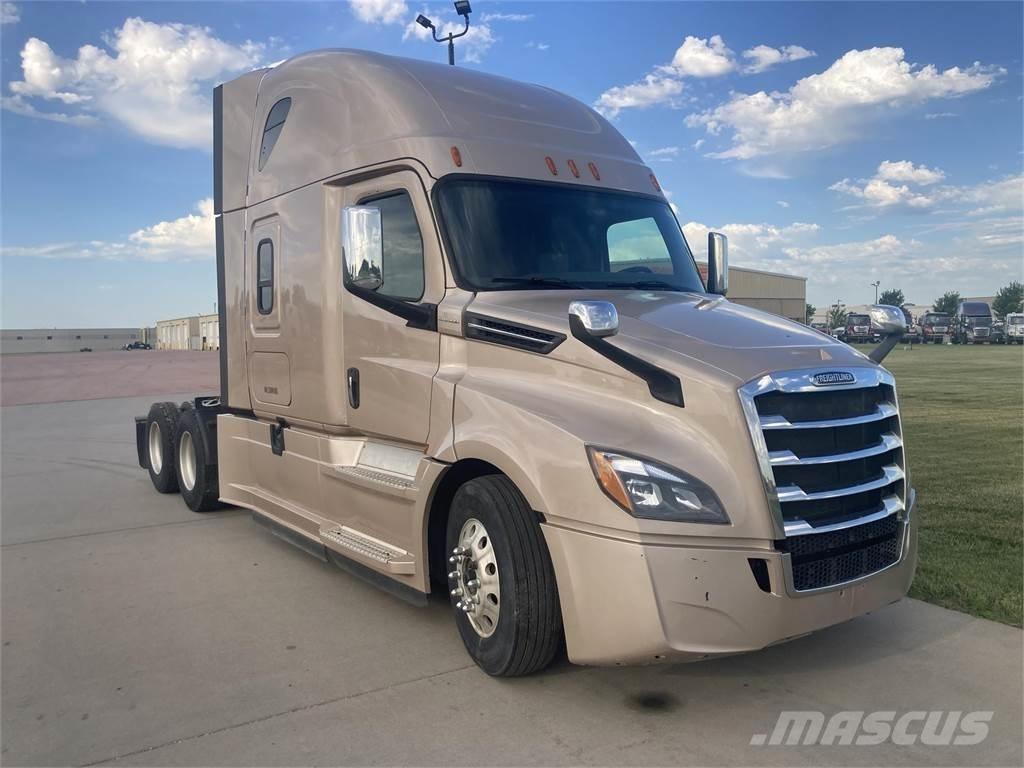 Freightliner  Truck Tractor Units