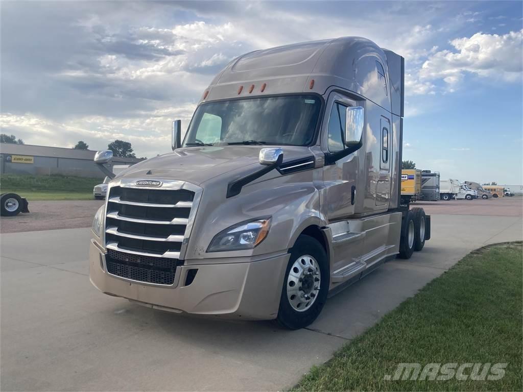 Freightliner  Truck Tractor Units