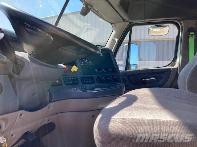 Freightliner Cascadia Truck Tractor Units