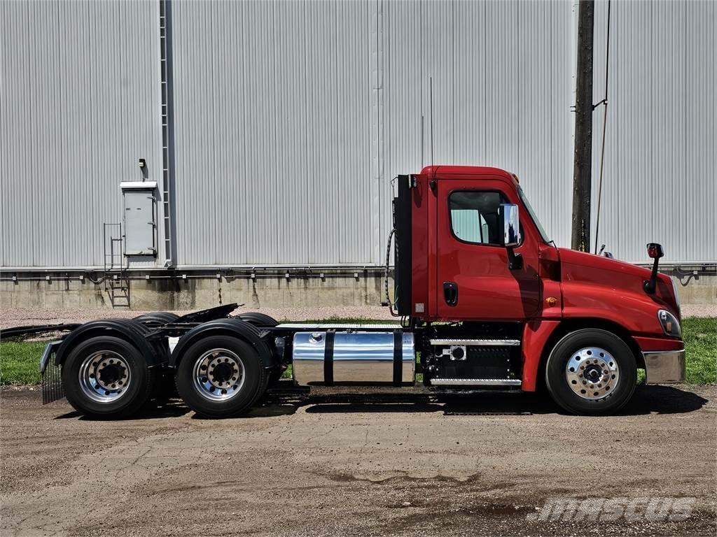 Freightliner Cascadia Truck Tractor Units