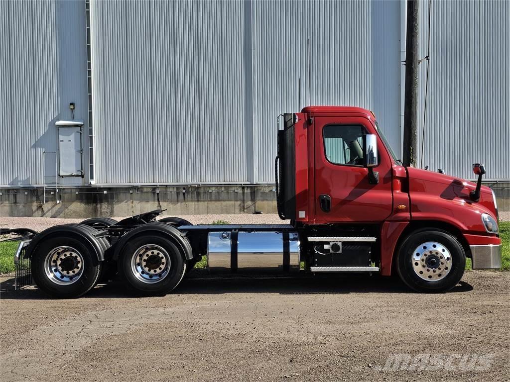 Freightliner Cascadia Truck Tractor Units