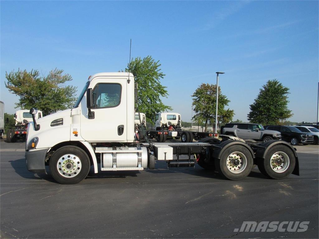 Freightliner Cascadia Truck Tractor Units
