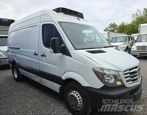 Freightliner sprinter Van Body Trucks