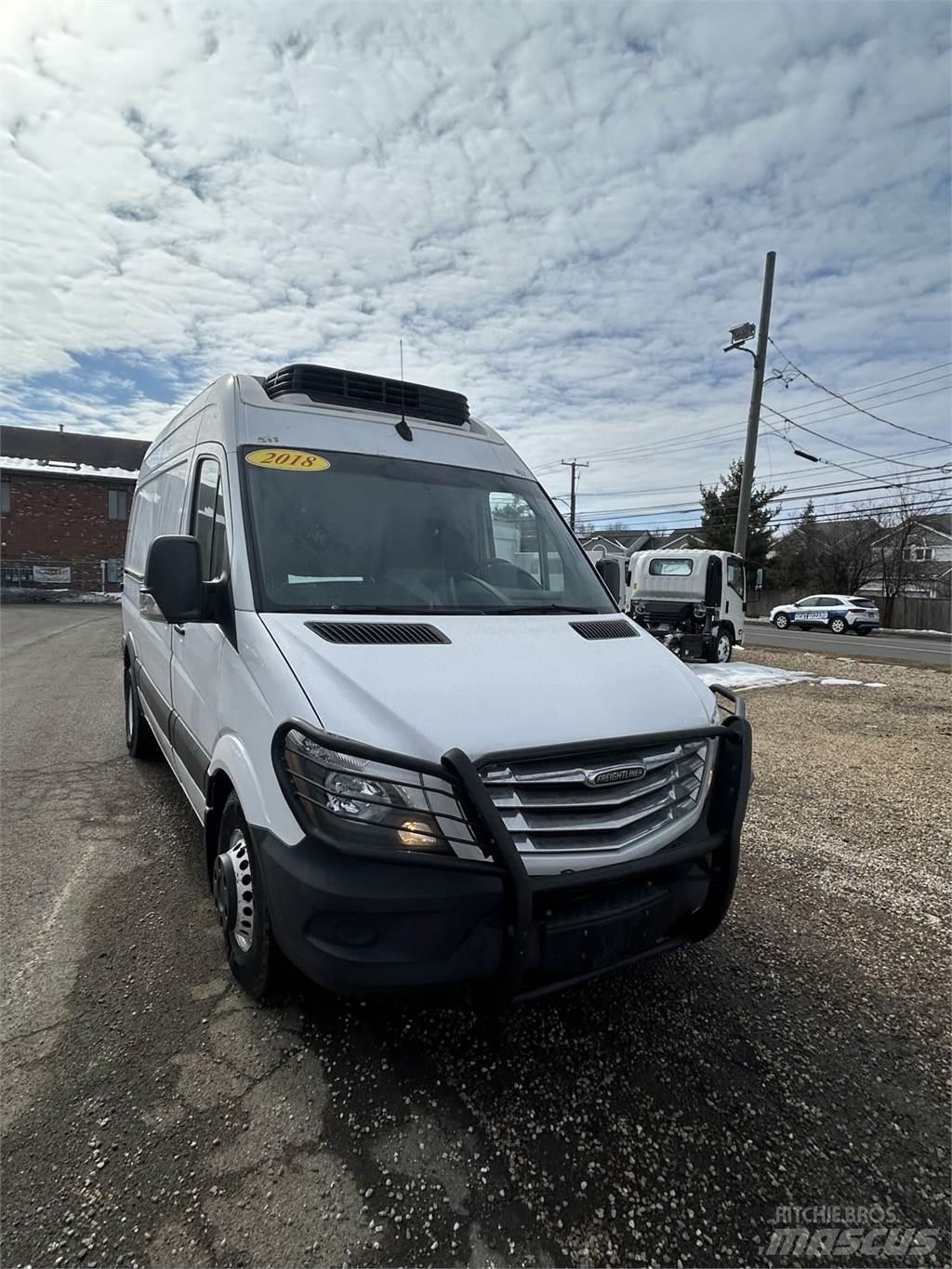 Freightliner sprinter Van Body Trucks