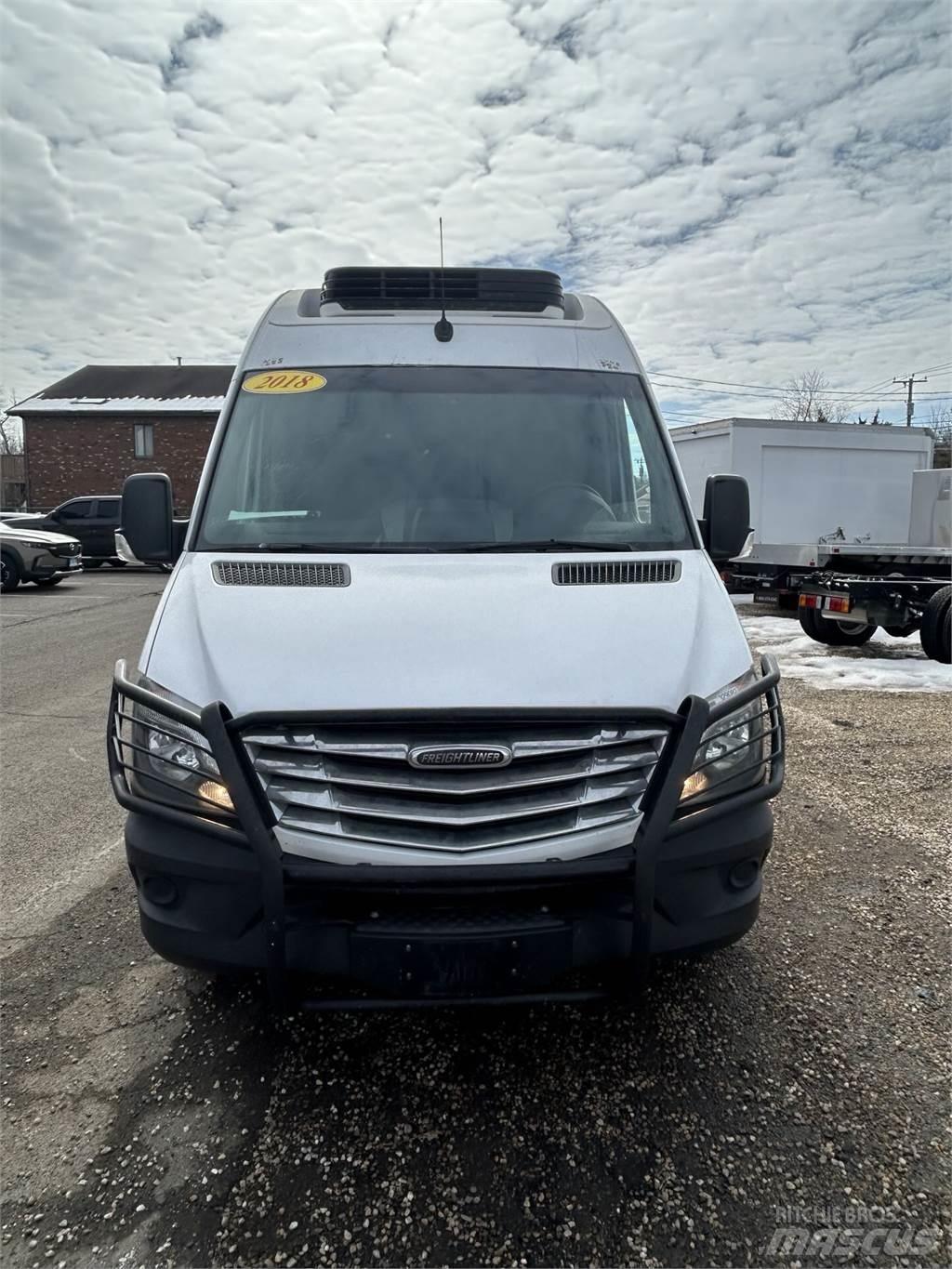 Freightliner sprinter Van Body Trucks