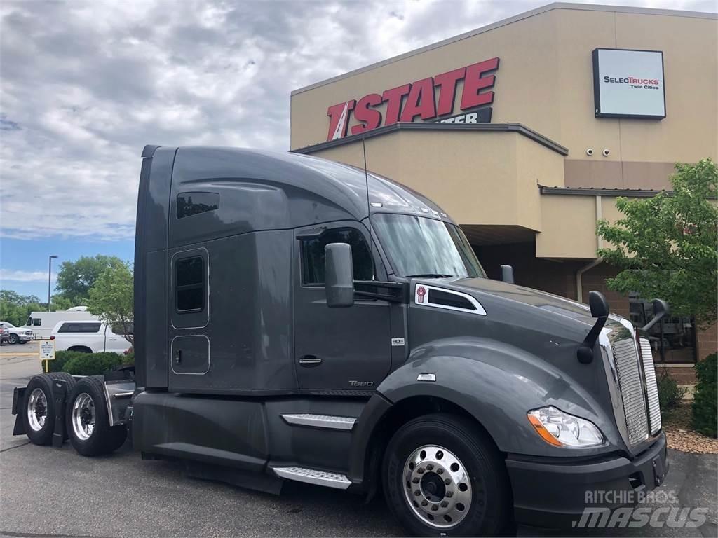 Kenworth T680 Truck Tractor Units