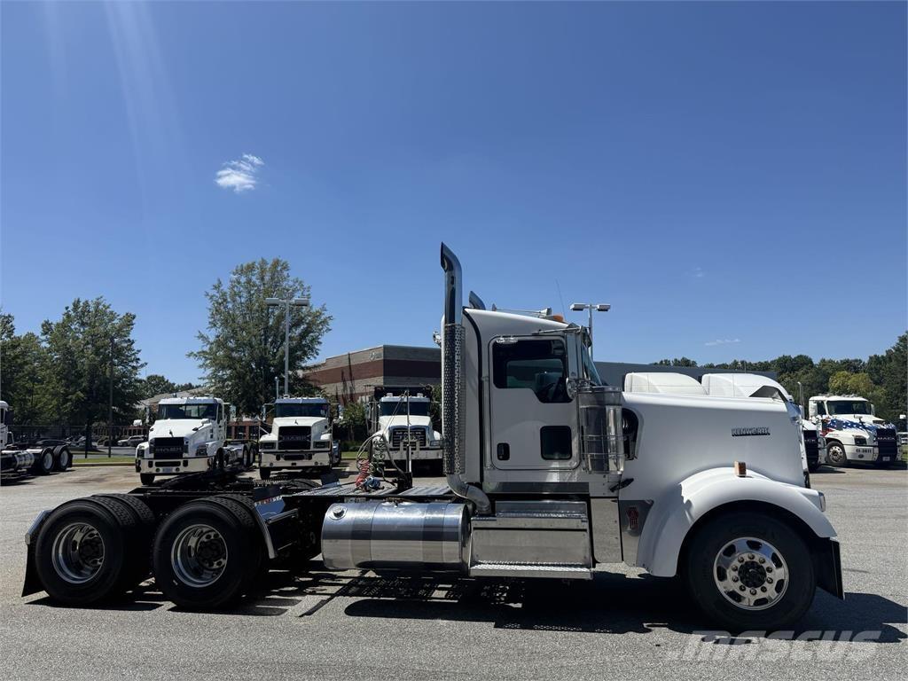 Kenworth W900 Truck Tractor Units