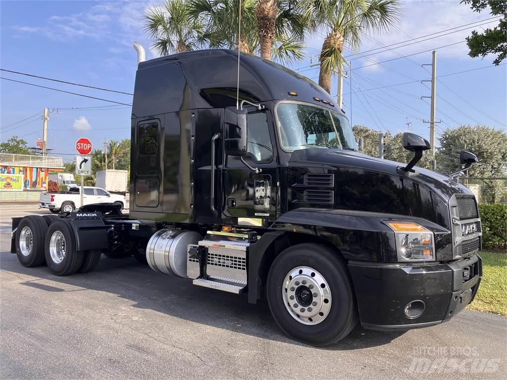 Mack AN64T Truck Tractor Units