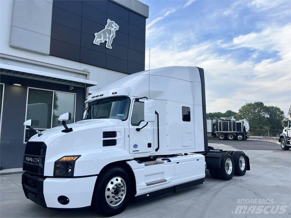 Mack AN64T Truck Tractor Units