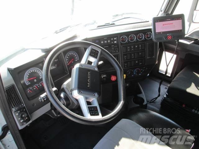 Mack AN64T Truck Tractor Units
