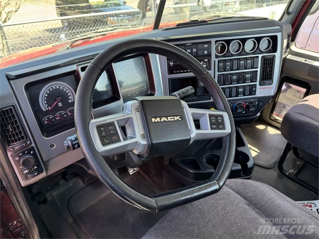 Mack AN64T Truck Tractor Units