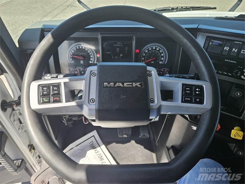 Mack AN64T Truck Tractor Units