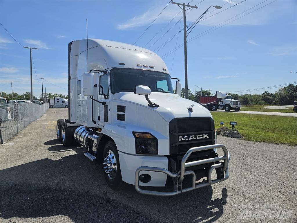 Mack AN64T Truck Tractor Units