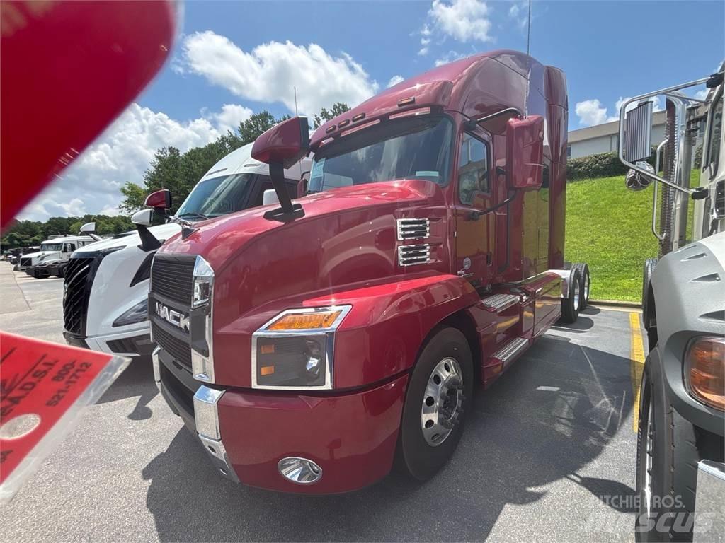 Mack AN64T Truck Tractor Units