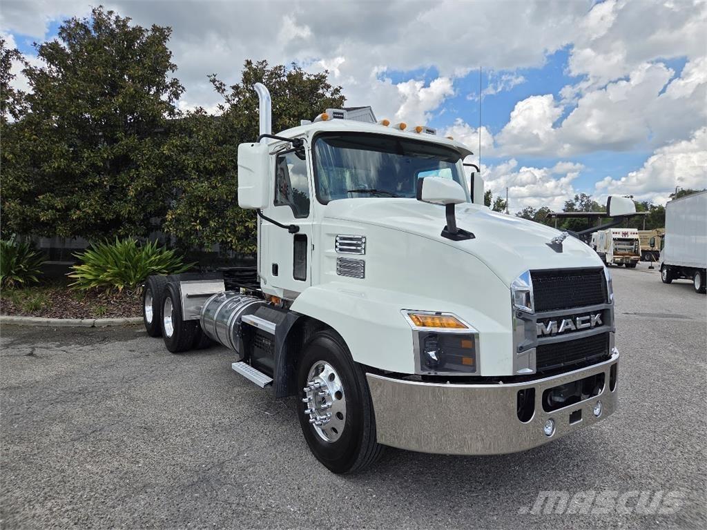 Mack AN64T Truck Tractor Units