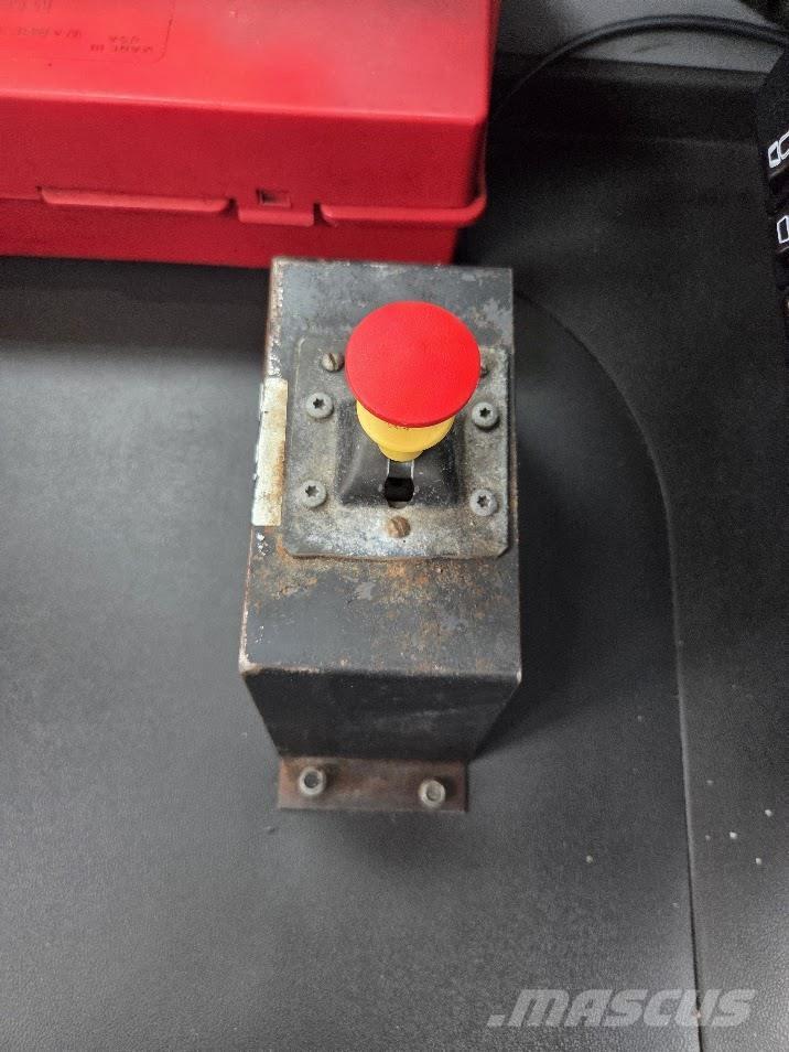 Mack AN64T Truck Tractor Units