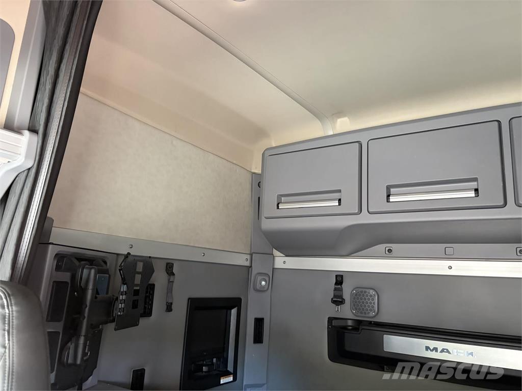 Mack AN64T Truck Tractor Units