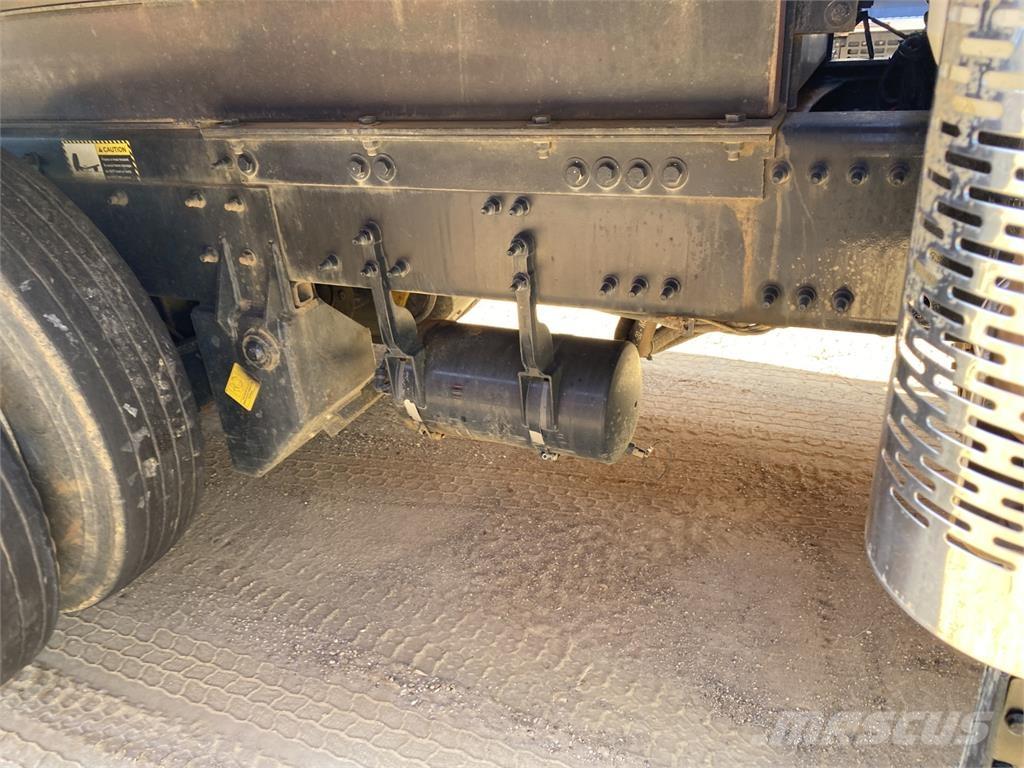 Mack GR64F Tipper trucks