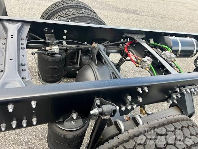 Mack MD6 42R Chassis Cab trucks