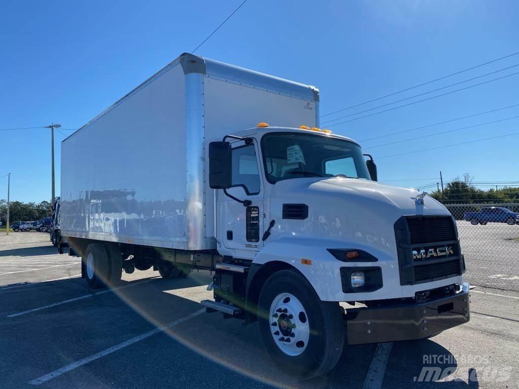 Mack MD6 42R Chassis Cab trucks