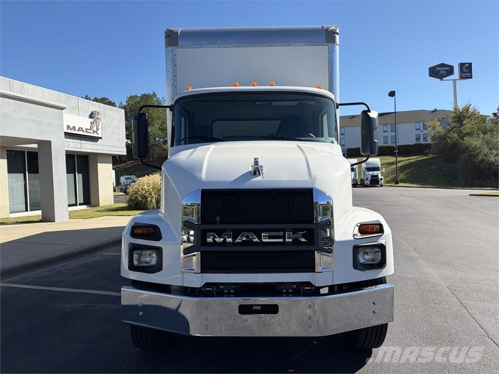 Mack MD6 42R Van Body Trucks