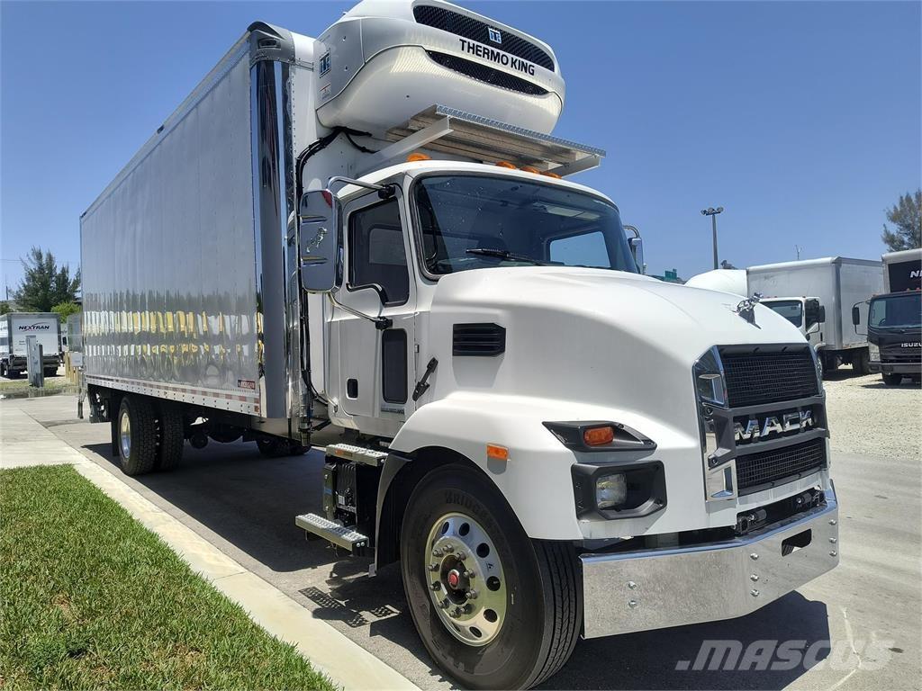 Mack MD6 42R Van Body Trucks