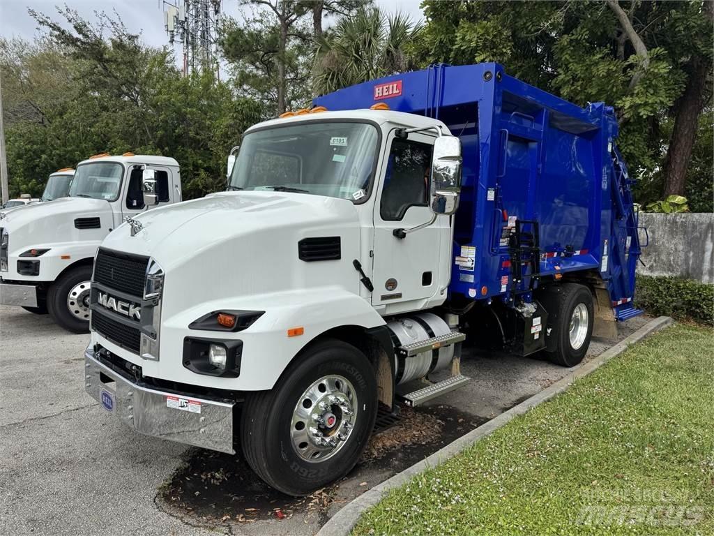 Mack MD7 42R Other trucks
