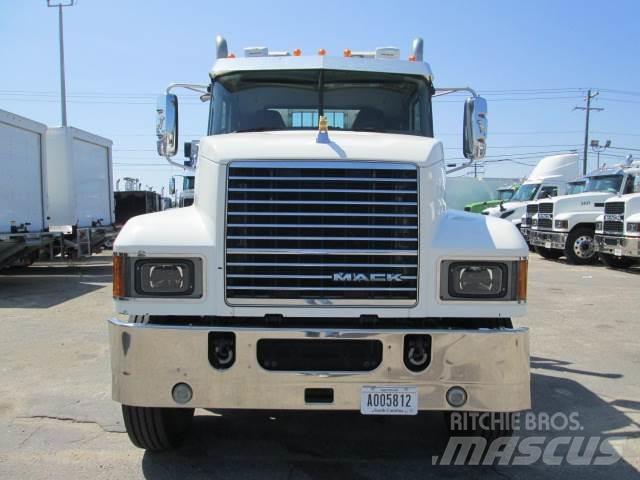 Mack PI64T Truck Tractor Units