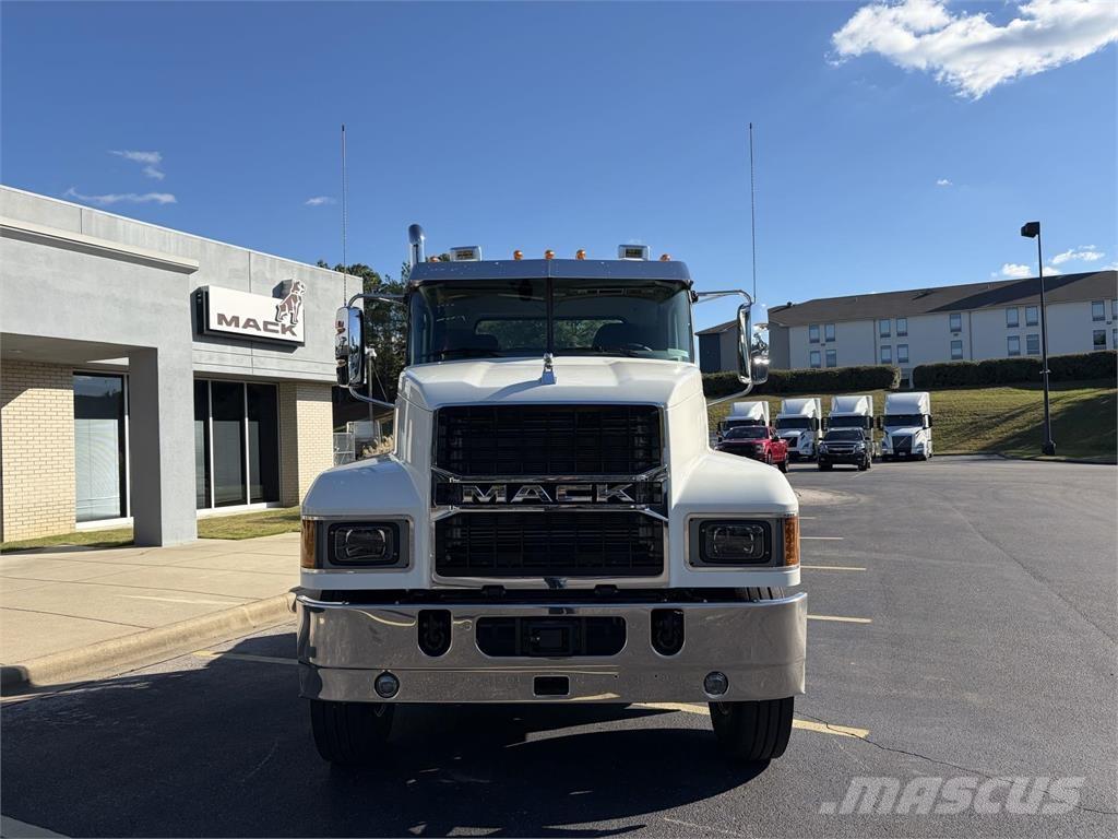 Mack PI64T Truck Tractor Units