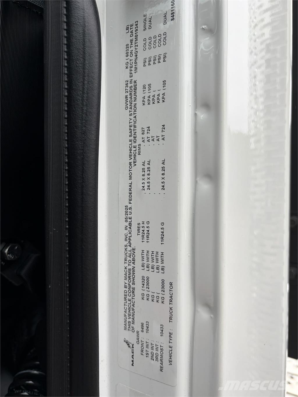 Mack PI64T Truck Tractor Units