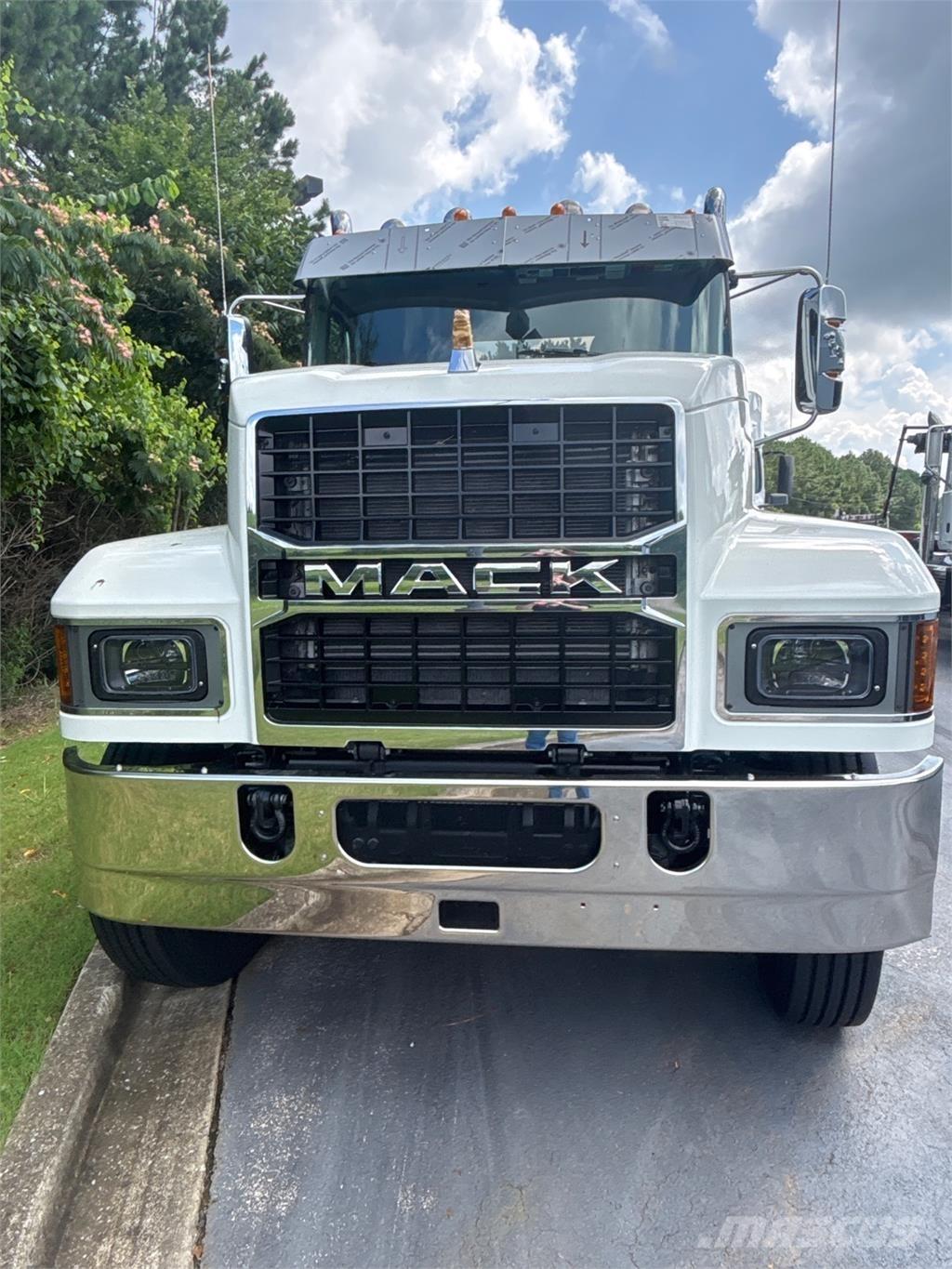 Mack PI64T Truck Tractor Units