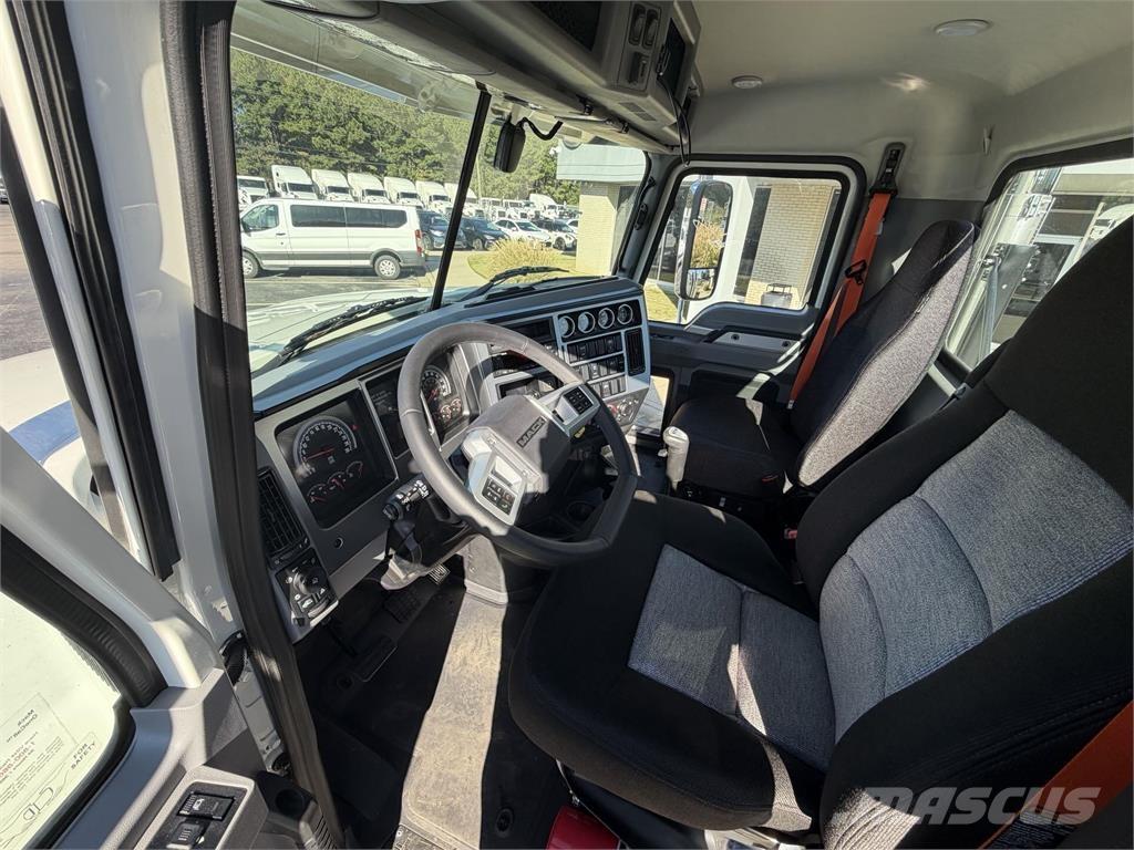 Mack PI64T Truck Tractor Units