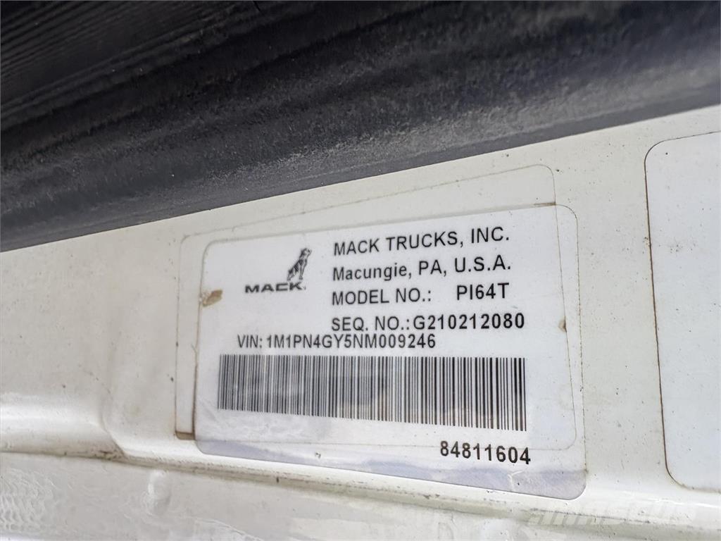 Mack PI64T Truck Tractor Units