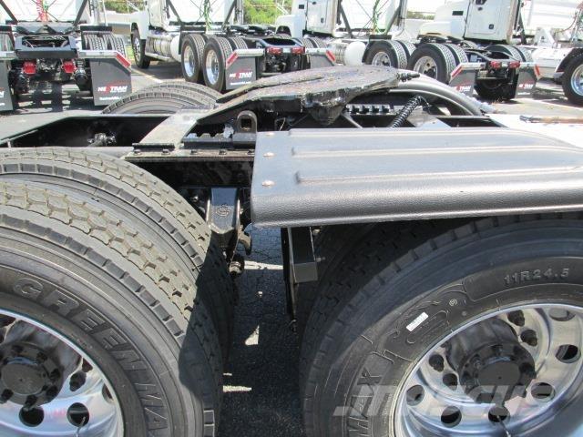 Mack PI64T Truck Tractor Units